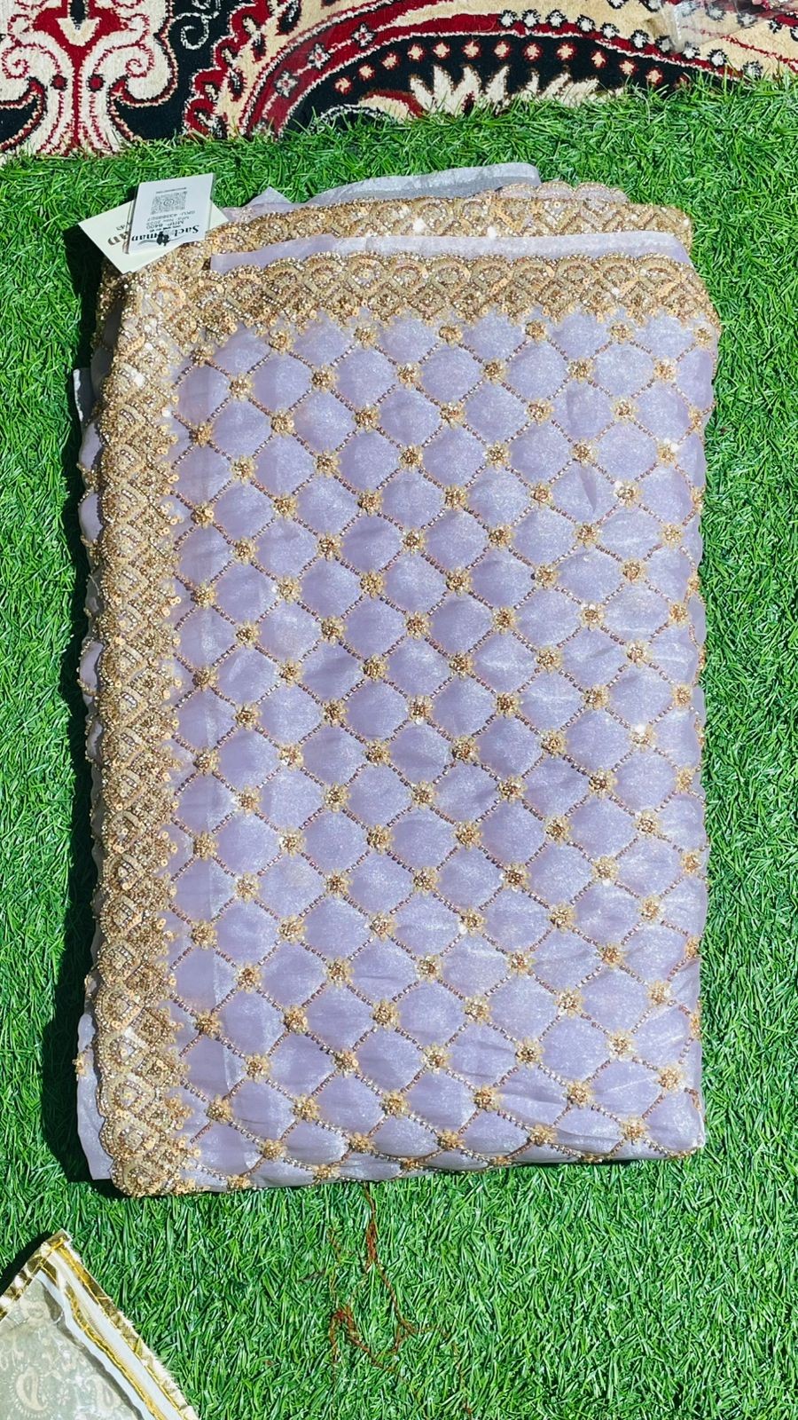 Luxurious PURE SILK LIGHT PURPLE OR LAVENDER SAREE with and Handwork PURE SILK LIGHT PURPLE OR LAVENDER SAREE